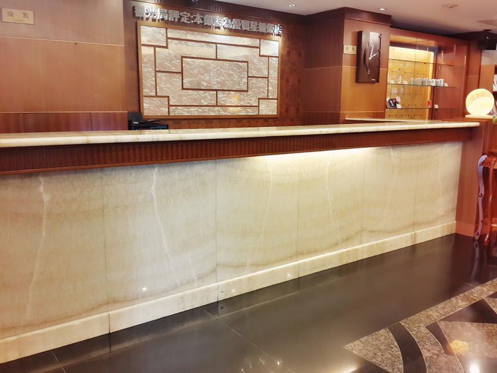 Jing Jing Holiday Hotel Kaohsiung Buitenkant foto